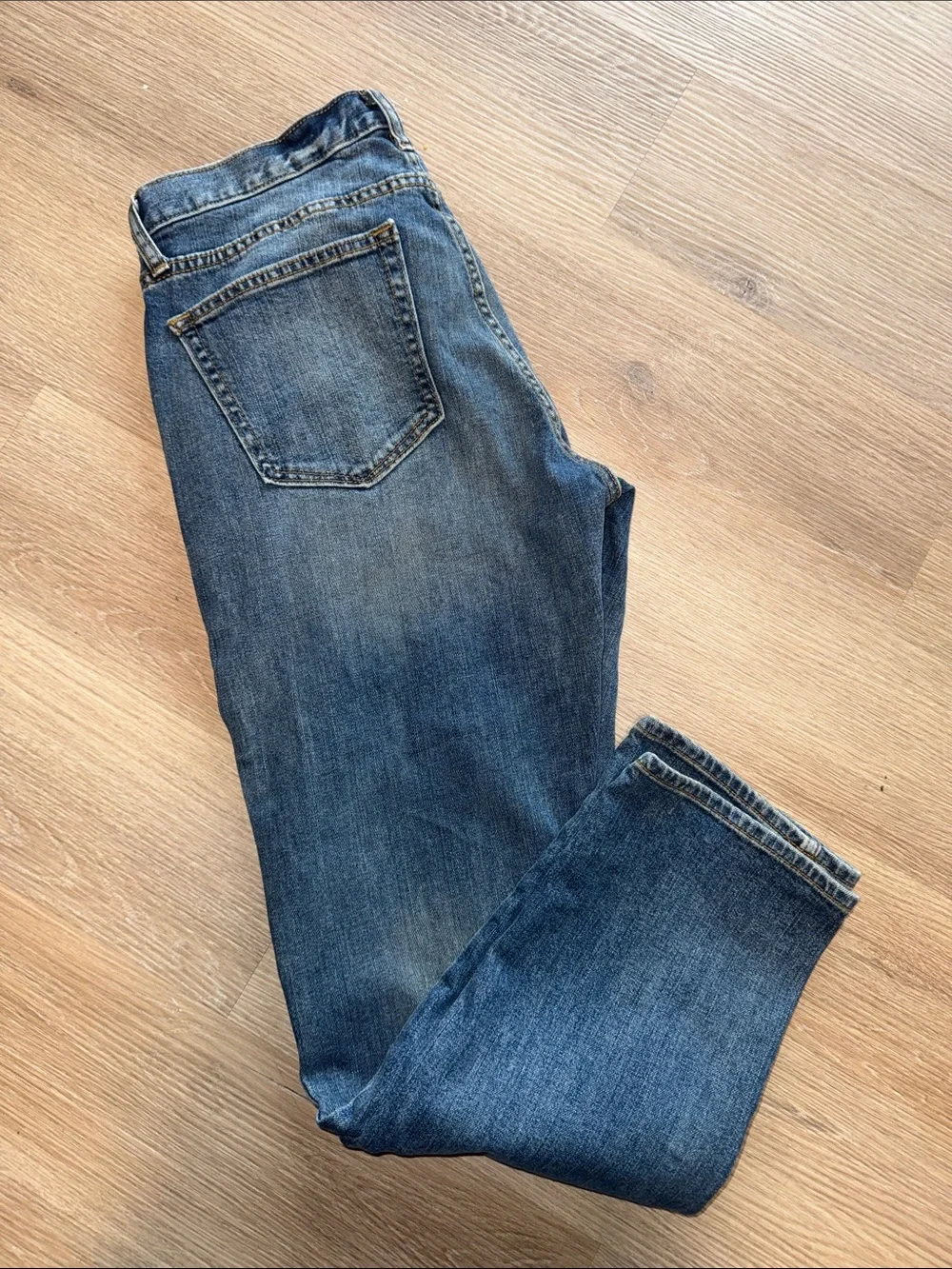 BANANA REPUBLIC Athletic Luxe Traveler Blue Denim Straight Leg Jeans
